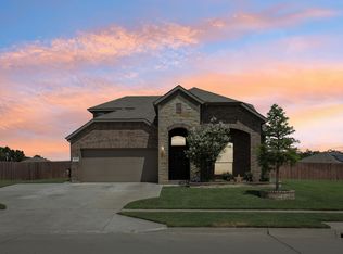 1019 Harbor Dr S, Azle, TX 76020