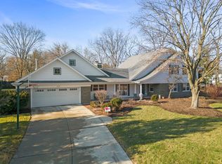 622 Plamondon Ct, Wheaton, IL 60189