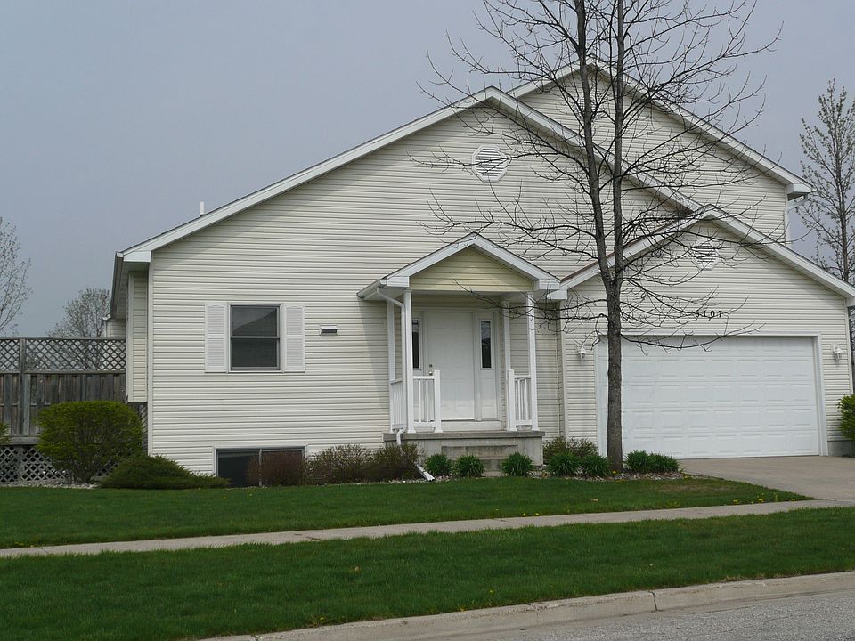 2nd image of 6107 Camelot Ct