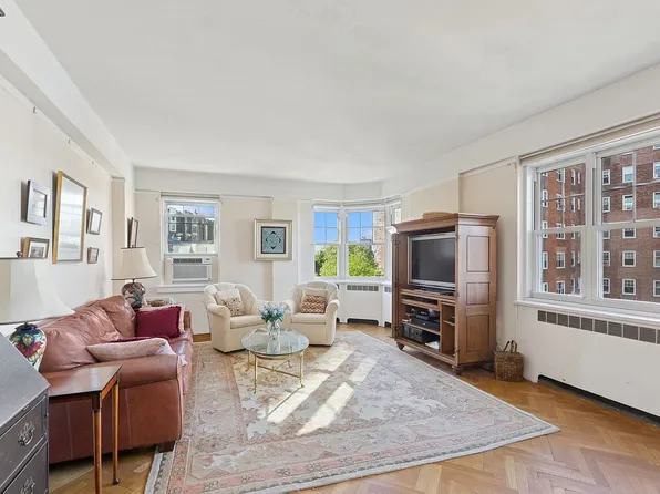 180 Cabrini Blvd APT 54, Manhattan, NY 10033