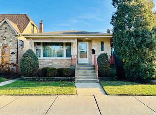5843 N Forest Glen Ave, Chicago, IL 60646