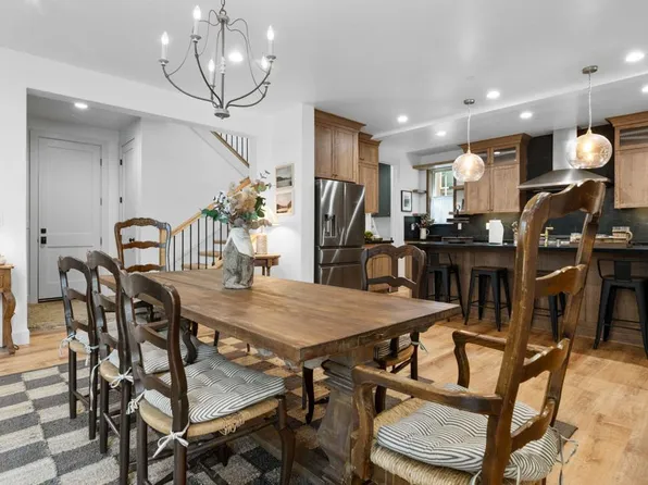 826 Pine Meadow Ct, Big Bear Lake, CA 92315