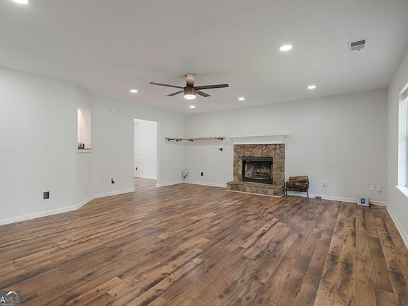 4th image of 2055 Amberly Glen Way