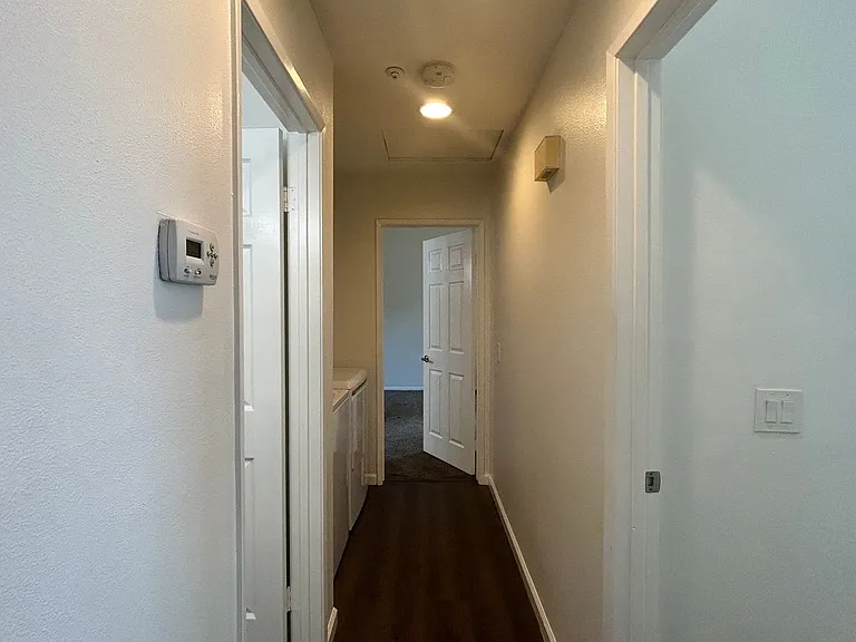 1377 Oakdale Ave — Photo 6