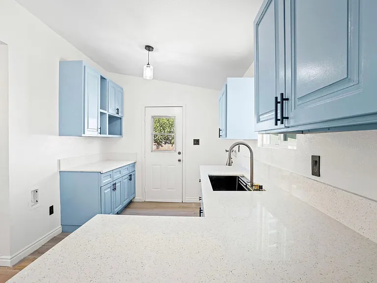 44715 Gingham Ave — Photo 3
