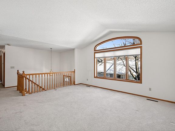 3rd image of 2505 Sumac Rdg