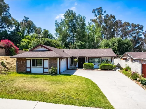 1510 E Newcrest Dr, West Covina, CA 91792