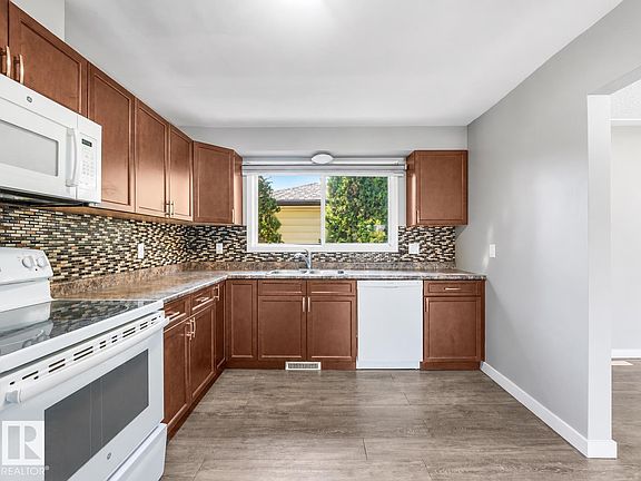 2nd image of 13540 110th St NW