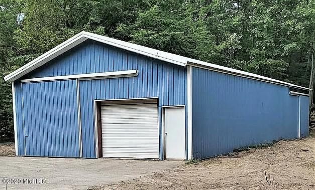2nd image of 20723 Paulson Rd
