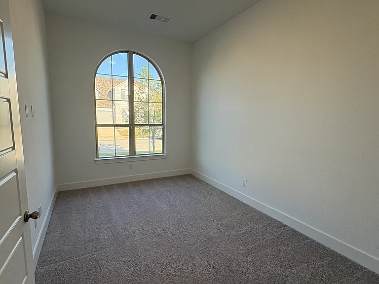 2025 Saint Andrews Dr — Photo 17