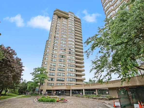6 Willow St #1004, Waterloo, ON N2J 4S3