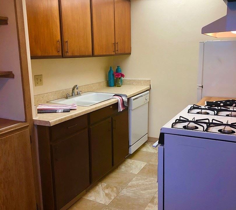 1st image of 2570 N Maryland Ave #7342036