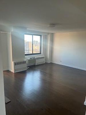 3rd image of 24 W 132nd St #7E