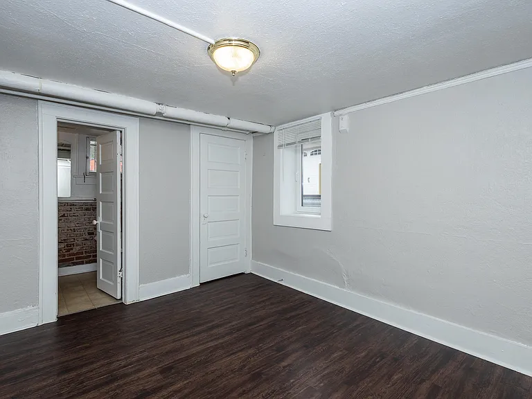 1027 Washington Street — Photo 15