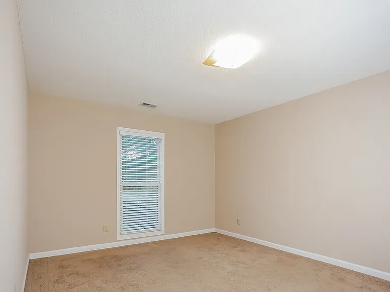 10198 Woodland Hills Dr — Photo 19
