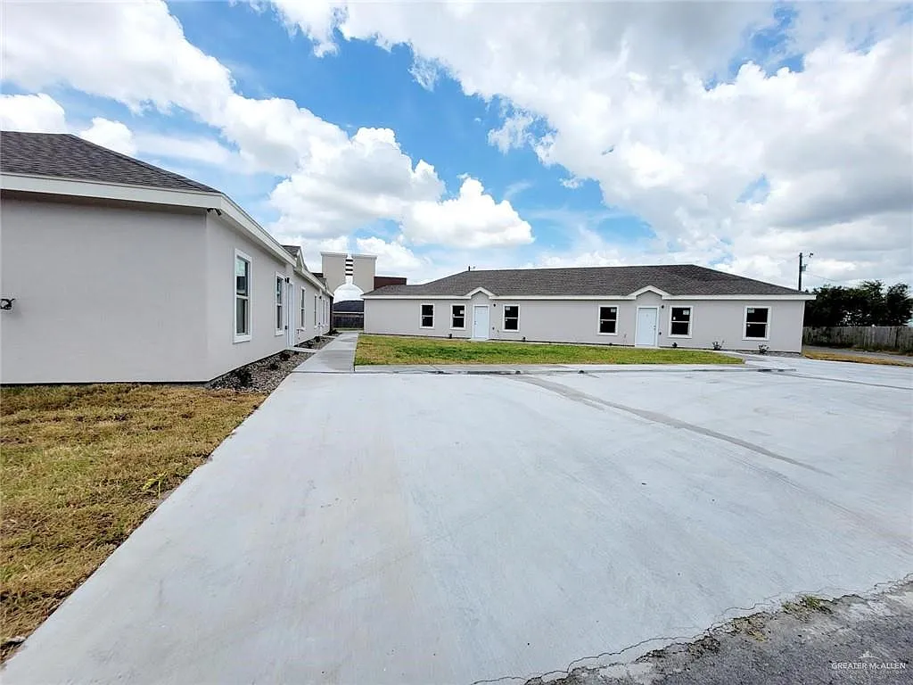 3 bed, 2.0 bath, 1000 sqft, $1,175 — Photo 2