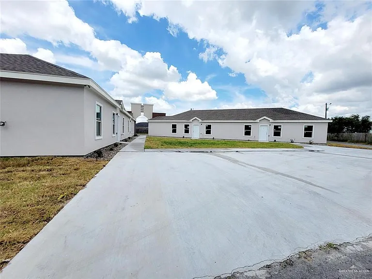2812 Rosemary Dr #2 — Photo 2
