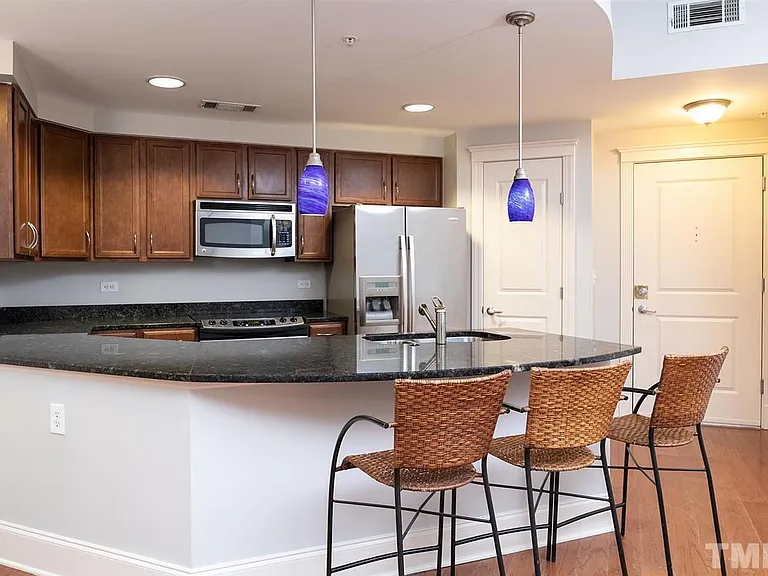 222 Glenwood Ave #304-1 — Photo 7