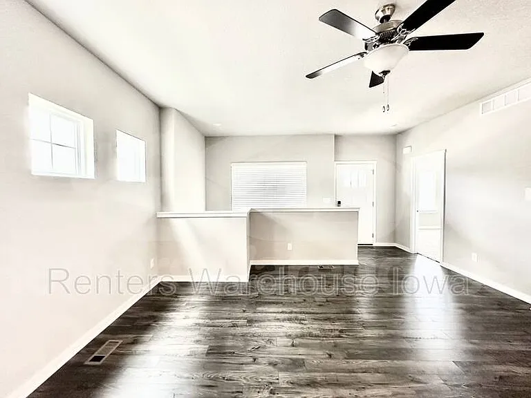 2310 SW Plaza Pkwy — Photo 3