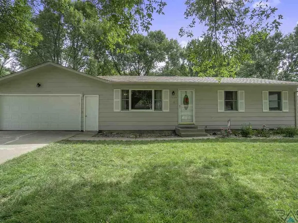 3804 S Morrow Dr, Sioux Falls, SD 57106