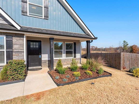 5th image of 913 Willowpoint Ln