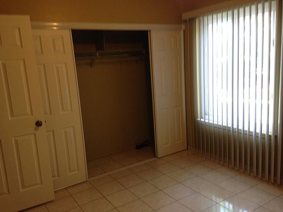 4th image of 1524 Cove Dr #244A