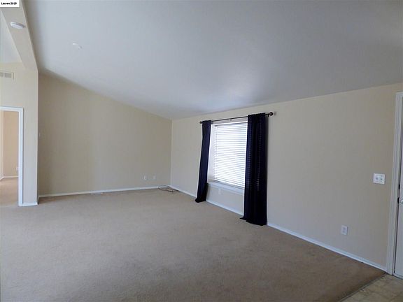 4th image of 563 N Weatherlow St