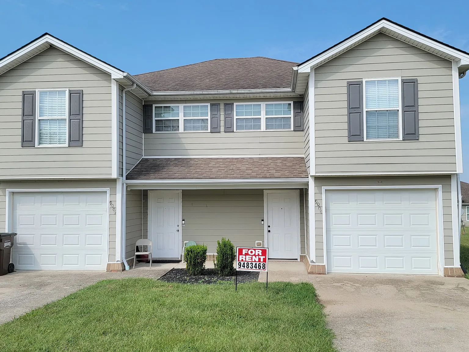 3 bed, 2.5 bath, 1550 sqft, $1,500 — Photo 3