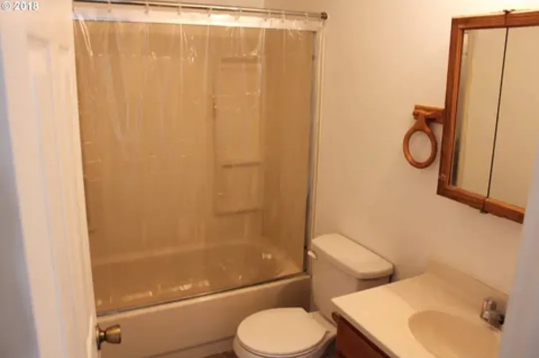 2 bed, 800 sqft, $1,700 — Photo 3