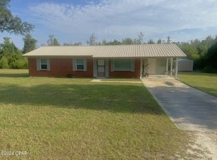 6945 Singletary St, Grand Ridge, FL 32442