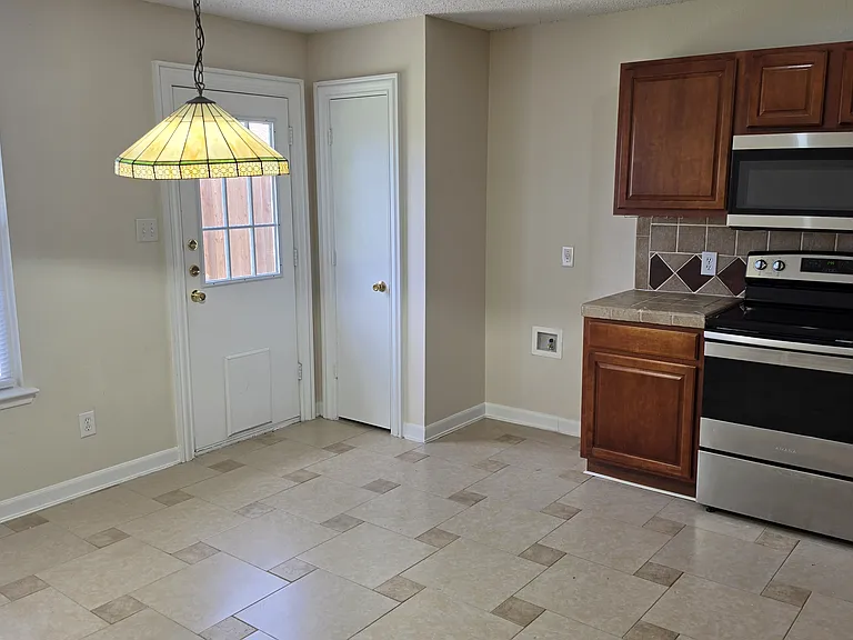 1625 Princess Ln — Photo 20
