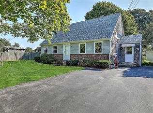 7 Birch Rd, Barrington, RI 02806