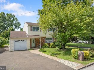 324 Manor Rd, Hatboro, PA 19040