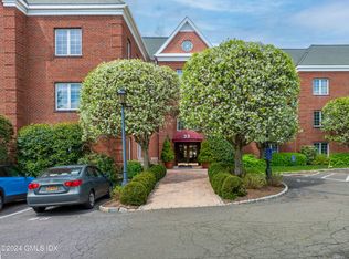 33 Lafayette Ct #1F, Greenwich, CT 06830