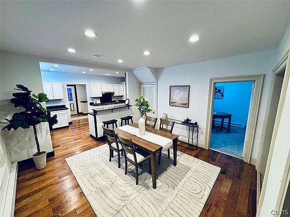 3rd image of 11 Hamlin St