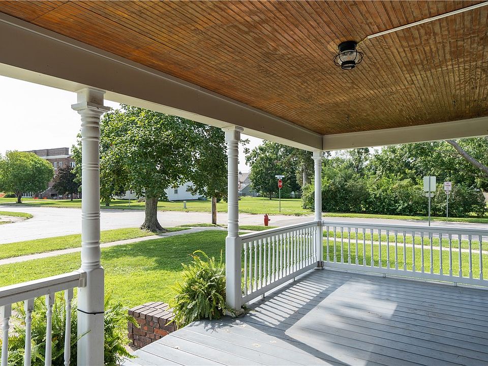102 N Locust St, Madrid, IA 50156 Zillow