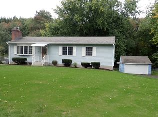 5 Daniele Dr, Wilbraham, MA 01095