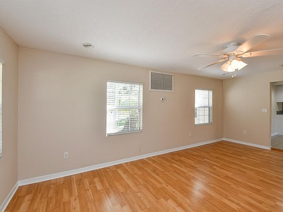 5th image of 1216 39th St