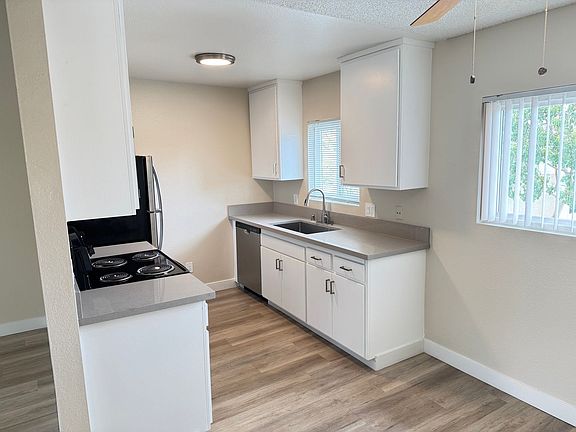 4th image of 372 W Bay St APT C201