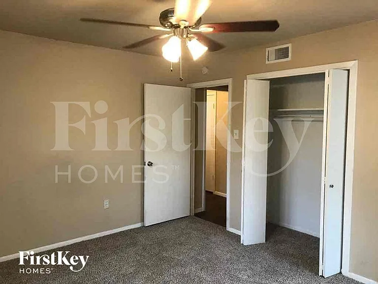 5605 Odessa Ave — Photo 14