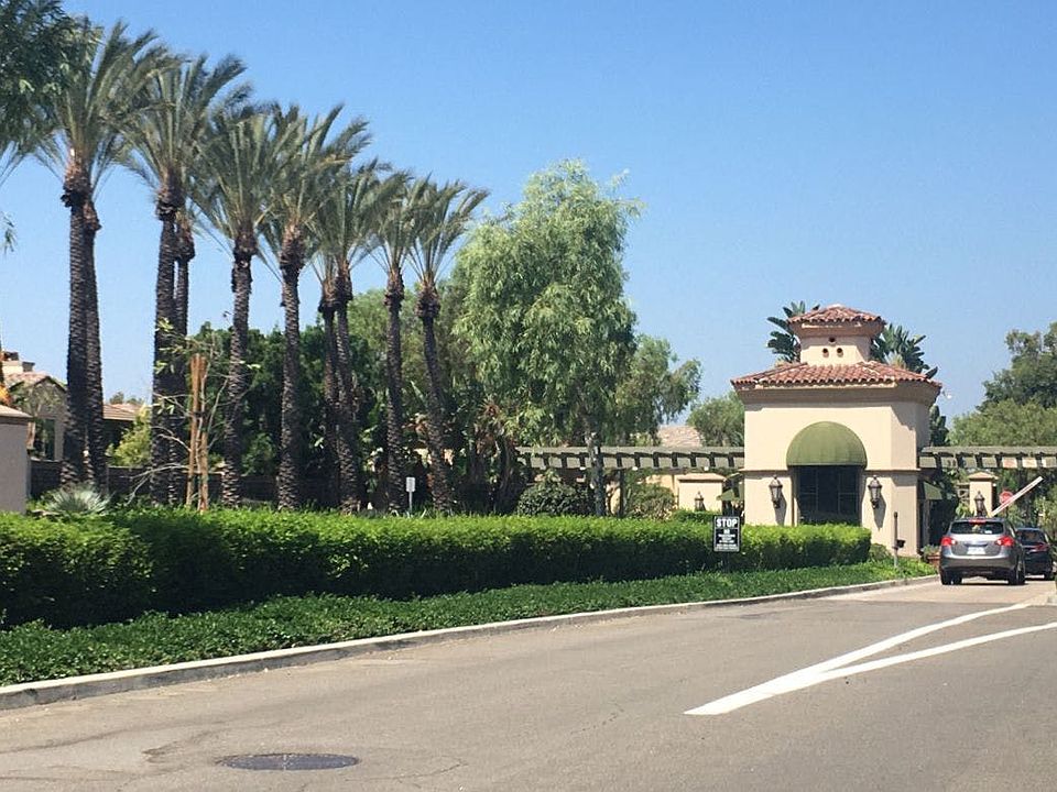 2nd image of 2 Pasadena