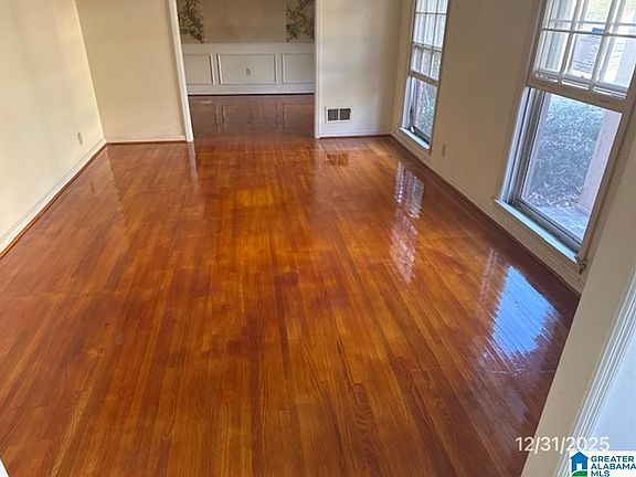 2nd image of 846 Sherman Oaks Dr