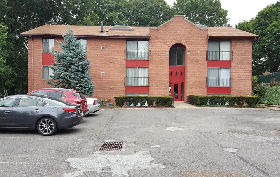 56 N Starr Ave #203