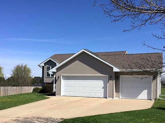 2nd image of 2169 Skyview St