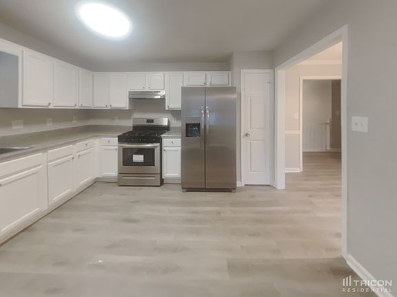 5th image of 6291 Hampstead Ln
