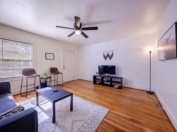 5th image of 1008 Clarendon St #L/s