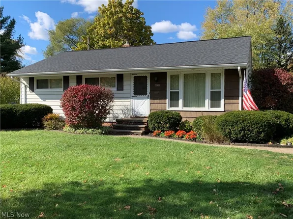 388 Fairwood Cir, Berea, OH 44017