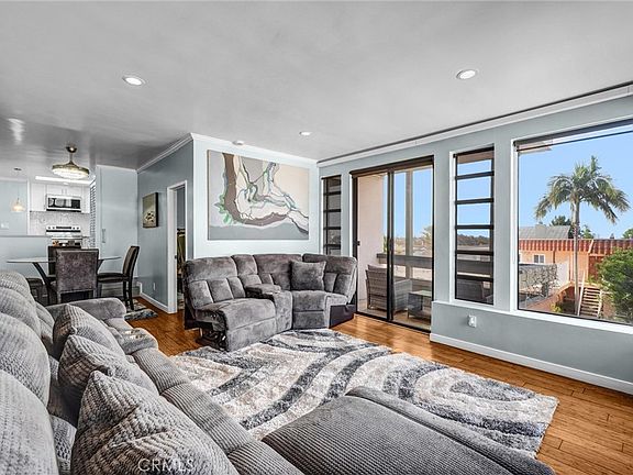 2nd image of 2575 E 19th St APT 36