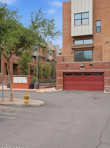330 S Farmer Ave #126 — Photo 4