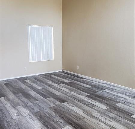 4th image of 3613 Mountain Cliffs Ave
